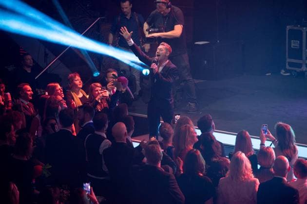 Ronan KEATING, singer, musician, receives the German Sustainability Award, singing, song, concert, German Sustainability Award ceremony in Duesseldorf on 23 11 2023