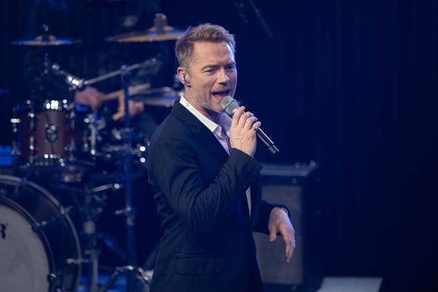 Ronan KEATING, singer, musician, receives the German Sustainability Award, singing, song, concert, German Sustainability Award ceremony in Duesseldorf on 23 11 2023