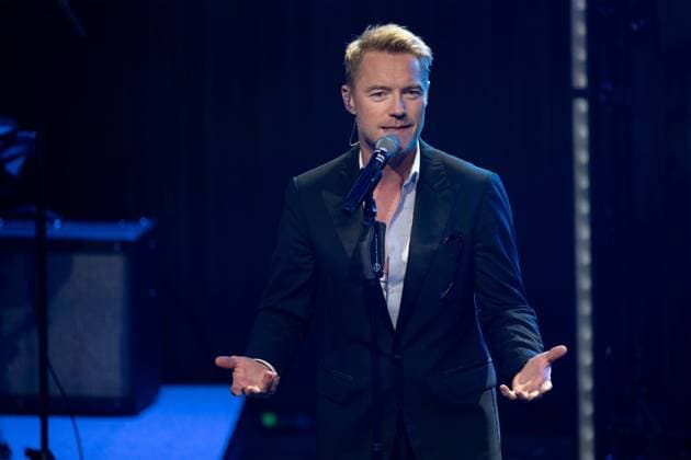 Ronan KEATING, singer, musician, receives the German Sustainability Award, singing, song, concert, German Sustainability Award ceremony in Duesseldorf on 23 11 2023