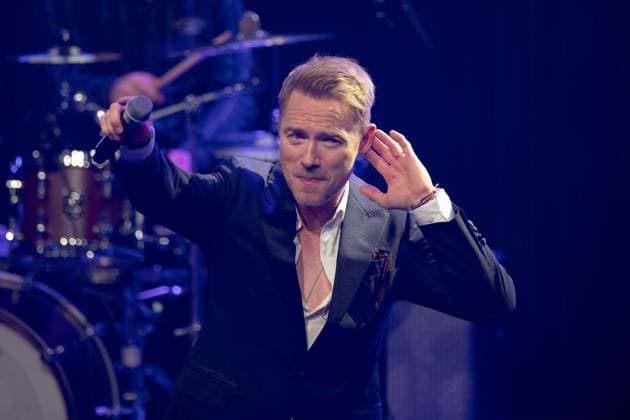 Ronan KEATING, singer, musician, receives the German Sustainability Award, singing, song, concert, German Sustainability Award ceremony in Duesseldorf on 23 11 2023