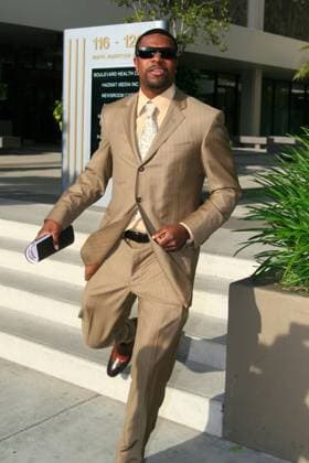 Chris Tucker wearing a daper pinstripe suit in Robertson Blvd 15197, BEVERLY HILLS, LOS ANGELES - Thursday May 3 2007. A smart looking Chris Tucker leaving a two hour long meeting on Robertson Boulevard, Beverly Hills. He is currently filming Rush Hour 3 . Photograph: Jennifer Buhl, pacificcoastnews.com UK OFFICE: +44 131 225 3333 3322 US OFFICE: 1 310 261 9676, Credit:Jennifer Buhl, Pacificcoastnews.com Avalon USA  Copyright: xJenniferxBuhl,xPacificcoastnews.comx xAvalonx 0523092505
