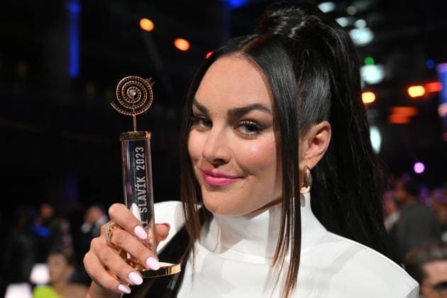 Entertainment Themen der Woche KW47 Entertainment Bilder des Tages Polish-Czech singer Ewa Farna won the female singer category of the Czech Nightingale music poll in Prague, Czech Republic, November 24, 2023. (CTKxPhoto MichaelaxRihova) CTKPhotoP2023112407714  CTKPhotoP2023112407714