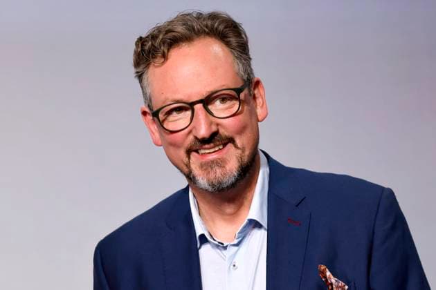 Presenter Dr Eckart von Hirschhausen at the 16th German Sustainability Award 2023 at the Maritim Hotel Düsseldorf For the 16th time, pioneers of sustainability will be honored together with the Federal Government and other partners at the Düsseldorf Martim Hotel The winners of the Business, Copyright: xChristophxHardtx