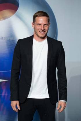 Sebastian STEUDTNER, Big Wave Surfer, Red Carpet, Red Carpet Show, Arrival, German Sustainability Award Ceremony in Duesseldorf on 24 11 2023