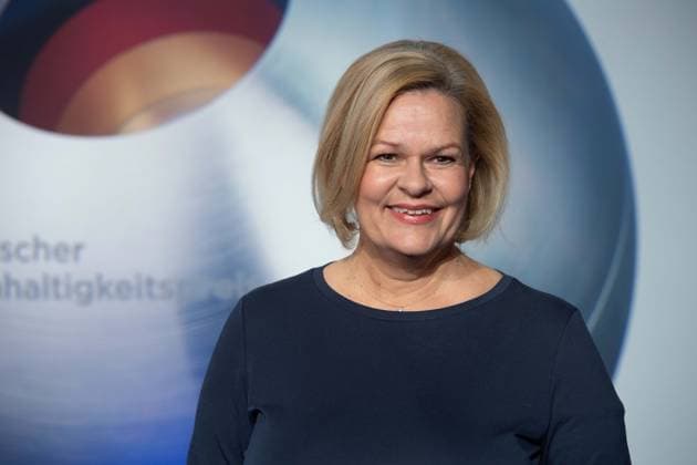 Nancy FAESER, Federal Minister of the Interior, Red Carpet, Red Carpet Show, Arrival, German Sustainability Award Ceremony in Duesseldorf on 24 11 2023