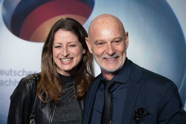 Simon LICHT, actor, companion Tina ROTTENSTEINER, actress, red carpet, red carpet show, arrival, arrival, German Sustainability Award ceremony in Duesseldorf on 24 11 2023