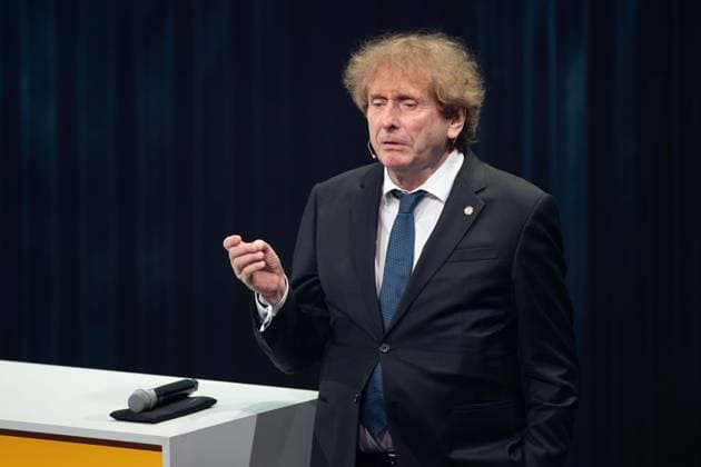 Prof. Michael Braungart holds the laudatory speech for Sebastian Vettel, German Sustainability Award ceremony in Duesseldorf on 24 11 2023