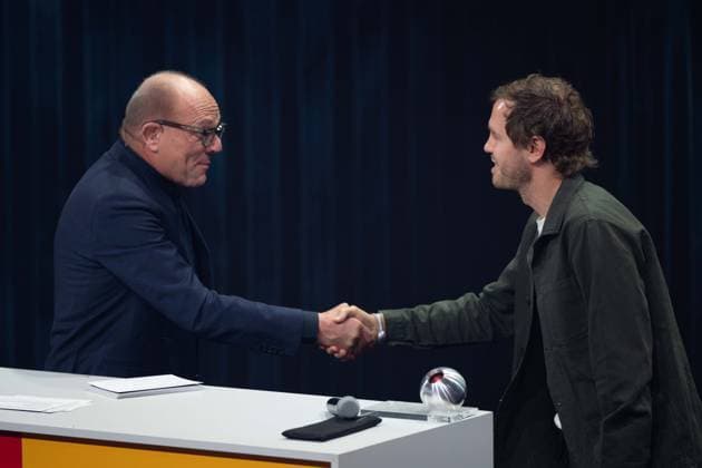 Stefan SCHULZE HAUSMANN, Chairman of the Board of the German Sustainability Award Foundation in conversation with Sebastian VETTEL, German Sustainability Award ceremony in Duesseldorf on 24 11 2023