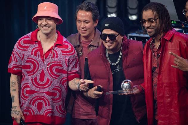 The band CULCHA CANDELA receives the German Sustainability Award, German Sustainability Award ceremony in Duesseldorf on 24 11 2023