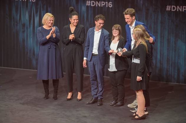 German Sustainability Award 2023 on 24 11 2023 at the Maritim Hotel in Düsseldorf Nancy Faeser Federal Minister of the Interior , left and Celia äaöic DFB Vice President , 2 from left present the German Sustainability Award to the Special Olympics Germany association in the Sport category xJFx