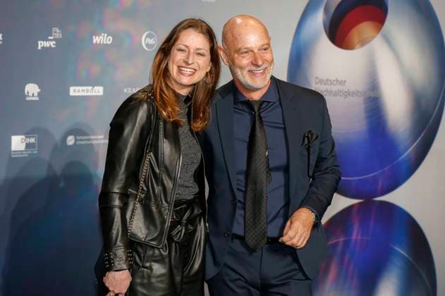 Tina Rottensteiner and Simon Licht at the presentation of the 16 German Sustainability Award 2023 at the Maritim Hotel Düsseldorf, 24 11 2023 Foto:xR.xSchmiegeltx xFuturexImagex nachhaltigkeitspreis_3119