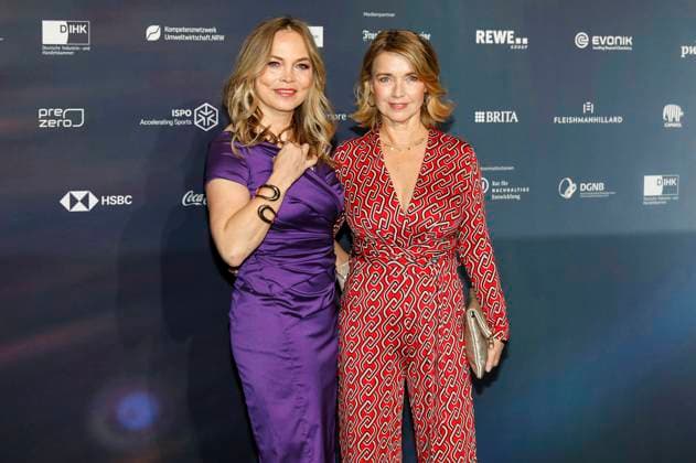 Regina Halmich and Tina Ruland at the presentation of the 16 German Sustainability Award 2023 at the Maritim Hotel Düsseldorf, 24 11 2023 Foto:xR.xSchmiegeltx xFuturexImagex nachhaltigkeitspreis_3123
