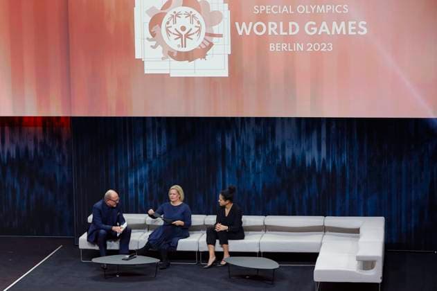 Stefan Schulze Hausmann, Nancy Faeser and Celia Sasic at the presentation of the 16 German Sustainability Award 2023 at the Maritim Hotel Düsseldorf, 24 11 2023 Foto:xR.xSchmiegeltx xFuturexImagex nachhaltigkeitspreis_3237