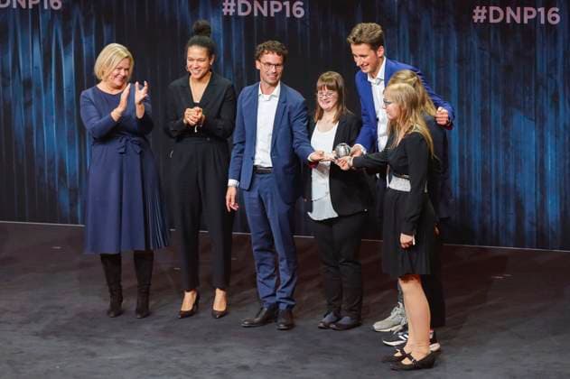 Nancy Faeser and Celia Sasic with award winners at the presentation of the 16 German Sustainability Award 2023 at the Maritim Hotel Düsseldorf, 24 11 2023 Foto:xR.xSchmiegeltx xFuturexImagex nachhaltigkeitspreis_3253
