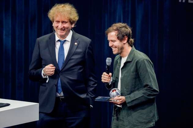 Michael Braungart and Sebastian Vettel at the presentation of the 16 German Sustainability Award 2023 at the Maritim Hotel Düsseldorf, 24 11 2023 Foto:xR.xSchmiegeltx xFuturexImagex nachhaltigkeitspreis_3267