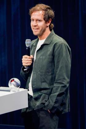Sebastian Vettel at the presentation of the 16 German Sustainability Award 2023 at the Maritim Hotel Düsseldorf, 24 11 2023 Foto:xR.xSchmiegeltx xFuturexImagex nachhaltigkeitspreis_3271