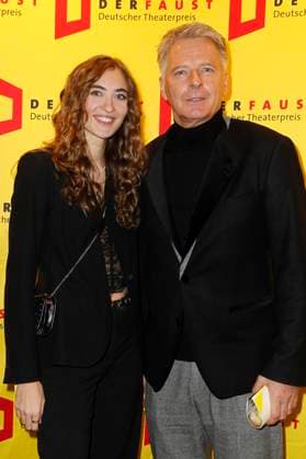 Jörg Pilawa with daughter Emmy at the award ceremony for the 18 German Theater Prize Faust 2023 at the Thalia Theater Hamburg, 25 11 2023 Foto:xH.xHartmannx xFuturexImagex faust_3170