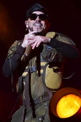 November 26, 2023, Mexico City, Ciudad de Mexico, Mexico: November 25, 2023, Mexico City, Mexico: Llandel Veguilla known as Yandel member of the Puerto Rican Reggaeton Duo Wisin & Yandel, performs on stage as part of the Coca Cola Flow Fest 2023 Reggaeton music Festival at Autodromo Hermanos Rodriguez. on November 25, 2023 in Mexico City, Mexico. Mexico City Mexico - ZUMAe321 20231126_zea_e321_119 Copyright: xEssenexHernandez xEyepixxGroupx