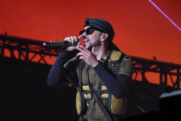 Coca Cola Flow Festival - Mexico City Llandel Veguilla known as Yandel member of the Puerto Rican Reggaeton Duo Wisin & Yandel, performs on stage as part of the Coca Cola Flow Fest 2023 Reggaeton music Festival at Autodromo Hermanos Rodriguez. Mexico City, Mexico, November 25, 2023. Photo by Essene Hernandez Eyepix Group ABACAPRESS.COM Mexico City Mexico  Copyright: xEyepix ABACAx