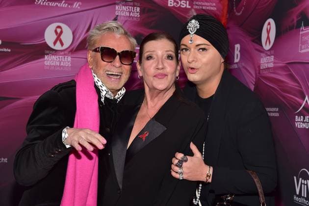 Bilder des Jahres 2023, Entertainment 11 November Entertainment Themen der Woche KW48 Entertainment Bilder des Tages KÜNSTLER GEGEN AIDS, Motto:Dreams Come True Rene Koch, Katy Nina Karrenbauer, Julian F.M. Stoeckel Zum 20. Mal KÜNSTLER GEGEN AIDS - DIE 20. GALA 2023 Motto: Dreams Come True im THEATER DES WESTENS in Berlin, am 27.11.2023 *** ARTISTS AGAINST AIDS, Motto Dreams Come True Rene Koch, Katy Nina Karrenbauer, Julian F M Stoeckel For the 20th time ARTISTS AGAINST AIDS THE 20 GALA 2023 Motto Dreams Come True at THEATER DES WESTENS in Berlin, on 27 11 2023 Photopress Mueller