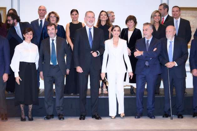 27-11-2023 Madrid Queen Letizia and King Felipe attend the Francisco Cerecedo journalism prize at the Western palace hotel in Madrid. Director and presenter of the program Mas de uno on Onda Cero, Carlos Alsina, awarded by the Association of European Journalists. No Spain Â  Copyright: xPPEx