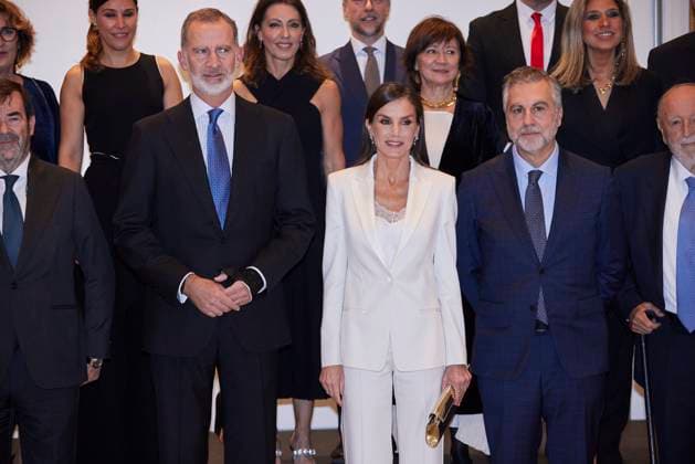 November 27, 2023, Madrid, Madrid, Spain: KING FELIPE VI of Spain, QUEEN LETIZIA of Spain attend the 40th Francisco Cerecedo Journalism award at the Westin Palace Hotel Madrid Spain - ZUMAc260 20231127_zep_c260_026 Copyright: xMikexChicorrox