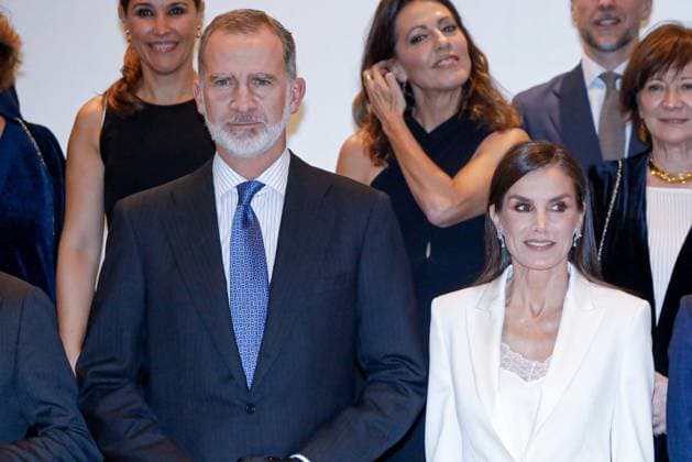 Francisco Cerecedo Journalism Awards - Madrid King Felipe VI and Queen Letizia of Spain attend the 40th Francisco Cerecedo Journalism Awards at the Palace Hotel on November 27, 2023 in Madrid, Spain. Photo by Archie Andrews ABACAPRESS.COM Madrid Spain  Copyright: xAndrewsxArchie ABACAx