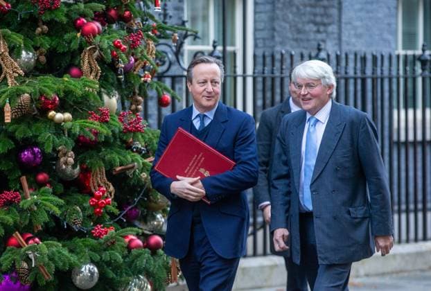 News Themen der Woche KW48 News Bilder des Tages November 28, 2023, London, England, United Kingdom: Foreign Secretary DAVID CAMERON (L) leaves 10 Downing Street with Development Minister ANDREW MITCHELL after the cabinet meeting. London United Kingdom - ZUMAs262 20231128_zip_s262_020 Copyright: xTayfunxSalcix