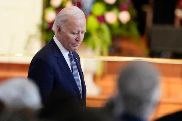 News Bilder des Tages Entertainment Bilder des Tages President Joe Biden arrives before a tribute service for former first lady Rosalynn Carter at Glenn Memorial Church at Emory University on Tuesday, November 28, 2023, in Atlanta, Georgia. Pool  ATL2023112837 BrynnxAnderson