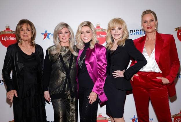 BEVERLY HILLS, CA 0 NOVEMBER 28: Linda Gray, Morgan Fairchild, Donna Mills, Loni Anderson and Nicollette Sheridan at Gift Of A Lifetime Red Carpet Event at The Melbourne in Beverly Hills, California on November 28, 2023. Copyright: xFayexSadoux