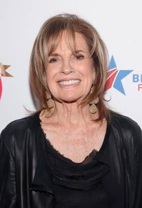 BEVERLY HILLS, CA 0 NOVEMBER 28: Linda Gray at Gift Of A Lifetime Red Carpet Event at The Melbourne in Beverly Hills, California on November 28, 2023. Copyright: xFayexSadoux