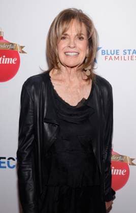 BEVERLY HILLS, CA 0 NOVEMBER 28: Linda Gray at Gift Of A Lifetime Red Carpet Event at The Melbourne in Beverly Hills, California on November 28, 2023. Copyright: xFayexSadoux