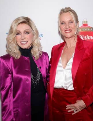BEVERLY HILLS, CA 0 NOVEMBER 28: Donna Mills and Nicollette Sheridan at Gift Of A Lifetime Red Carpet Event at The Melbourne in Beverly Hills, California on November 28, 2023. Copyright: xFayexSadoux