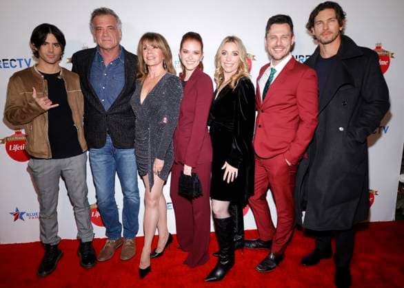 BEVERLY HILLS, CA 0 NOVEMBER 28: Jake Helgren, Max Ehrich, Bruce Thomas, Mary-Margaret Humes, Sarah Drew, Autumn Federici, Adam Senn at Gift Of A Lifetime Red Carpet Event at The Melbourne in Beverly Hills, California on November 28, 2023. Copyright: xFayexSadoux