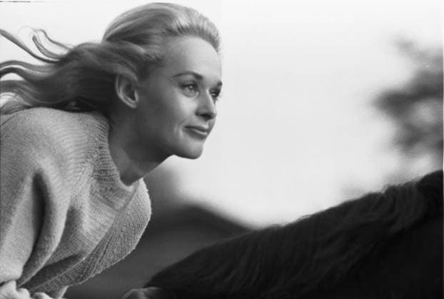 Film Marnie Actress Tippi Hedren riding a horse for a film scene Virginia USA  Copyright: xLeoxFuchsx 0833 Tippi Hedren (Marnie) riding