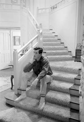 Film Send Me No Flowers Actor Rock Hudson at the set of the film during a break Los Angeles, CA USA  Copyright: xLeoxFuchsx R0549-Hudson-SMNF
