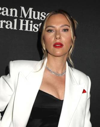 November 30, 2023, New York, New York, USA: Actress SCARLETT JOHANSSON seen at the red carpet arrivals for 2023 American Museum of Natural HistoryÃ¢â‚¬â ¢s annual Ã¢â‚¬ËœThe Museum GalaÃ¢â‚¬â ¢ event. New York USA - ZUMAk03_ 20231130_zaf_k03_084 Copyright: xNancyxKaszermanx