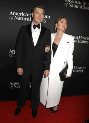 November 30, 2023, New York, New York, USA: COLIN JOST and SCARLETT JOHANSSON seen at the red carpet arrivals for 2023 American Museum of Natural HistoryÃ¢â‚¬â ¢s annual Ã¢â‚¬ËœThe Museum GalaÃ¢â‚¬â ¢ event. New York USA - ZUMAk03_ 20231130_zaf_k03_088 Copyright: xNancyxKaszermanx