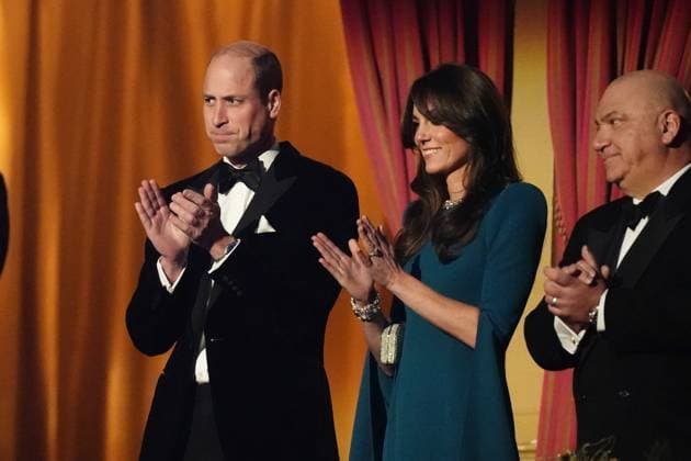 . 30 11 2023. London, United Kingdom. Prince William and Kate Middleton, the Prince and Princess of Wales, at the Royal Variety Performance in London.  xi-Imagesx xPoolx IIM-24850-0023
