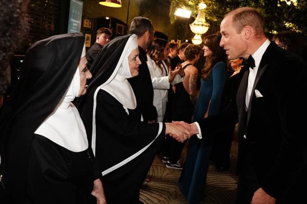 . 30 11 2023. London, United Kingdom. Prince William and Kate Middleton, the Prince and Princess of Wales, at the Royal Variety Performance in London.  xi-Imagesx xPoolx IIM-24850-0033