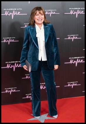 . 01 12 2023. London, United Kingdom. TV presenter Lorraine Kelly arriving at an audience with Kylie Minogue at the Royal Albert Hall in London.  xStephenxLockx xi-Imagesx IIM-24852-0077