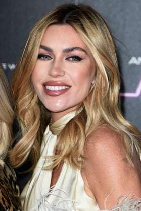 Abbey Clancy arriving for the An Audience with Kylie concert at the Royal Albert Hall London, 01 12 2023 Foto:xS.xVasx xFuturexImagex audience_3244