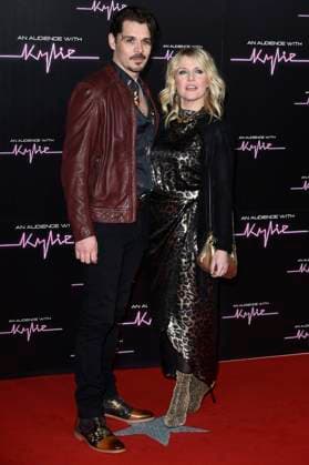 Kenny Doughty with partner Ashley Jensen arriving for the An Audience with Kylie concert at the Royal Albert Hall London, 01 12 2023 Foto:xS.xVasx xFuturexImagex audience_3350
