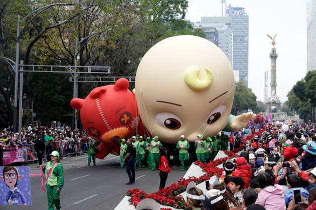 Bolo Fest Christmas Parade in Mexico City December 2, 2023, Mexico City, Mexico: Thousands of people attend the Bolo Fest Christmas parade on Reforma Avenue in Mexico City. on December 2, 2023 in Mexico City, Mexico (Photo by Luis Barron Eyepix Group). Copyright: xLuisxBarronx xEyepixxGroupx LB_20231202_10