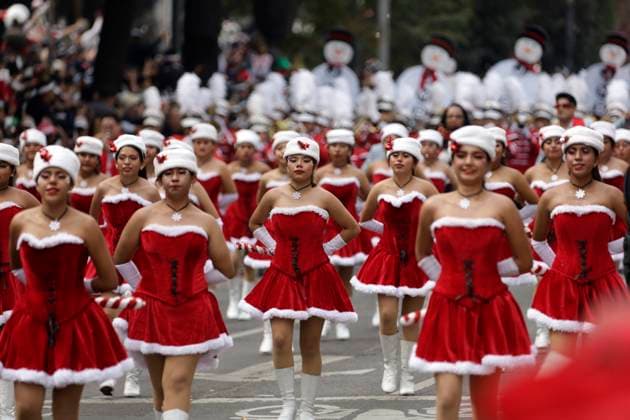 Bolo Fest Christmas Parade in Mexico City December 2, 2023, Mexico City, Mexico: Thousands of people attend the Bolo Fest Christmas parade on Reforma Avenue in Mexico City. on December 2, 2023 in Mexico City, Mexico (Photo by Luis Barron Eyepix Group). Copyright: xLuisxBarronx xEyepixxGroupx LB_20231202_25