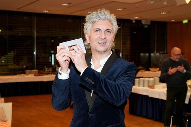 Award winner Stefan Lukacs at the Daffne Award Ceremony of the German Academy for Television on 2 12 2023 in Berlin Daffne Award Ceremony 2023 in Berlin