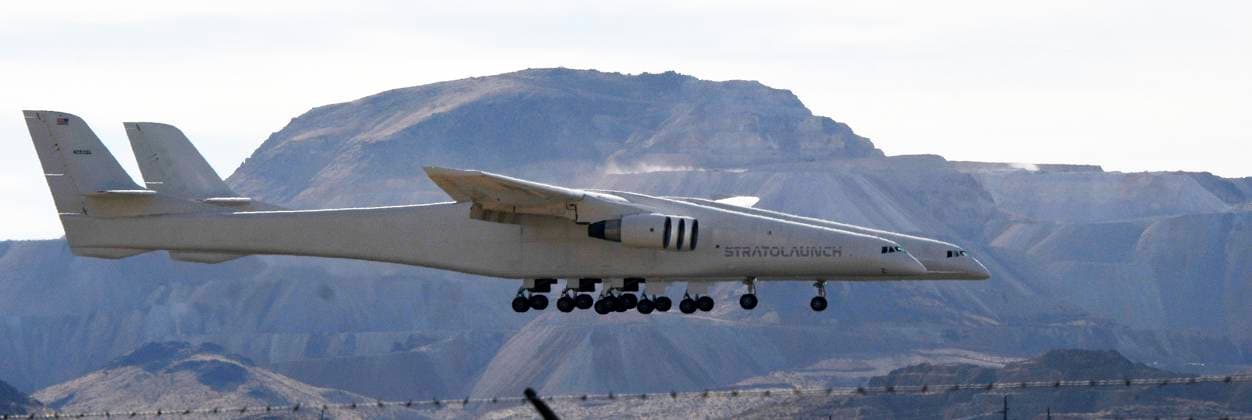 News Themen der Woche KW48 December 3, 2023, Mojave, California, USA: Stratolaunch comes in for a landing for the first time with a live Talon hypersonic rocket engine Tuesday, Mojave Air & Space Port. The test flight 12 went 4 hours with no issues. Mojave USA - ZUMAbl1_ 20231203_zaf_bl1_015 Copyright: xGenexBlevinsx