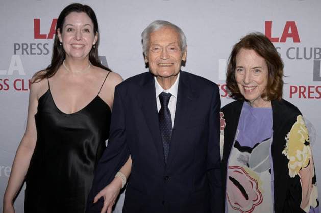 December 3, 2023, Los Angeles, California, USA: (L-R) Catherine Corman, Roger Corman and Julie Corman attend the16th National Arts & Entertainment Journalism Awards Gala. Los Angeles USA - ZUMAb173 20231203_aap_b173_118 Copyright: xBillyxBennightx