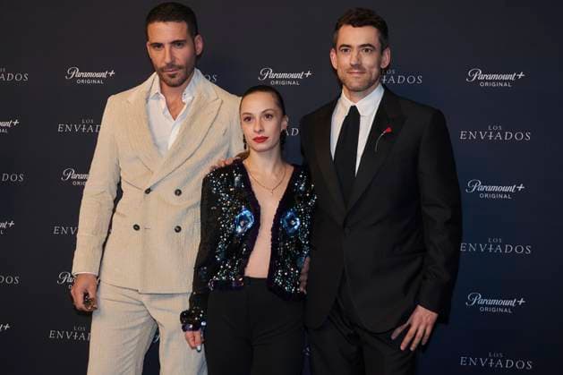 Los Enviados Tv Series Premiere December 5, 2023, Mexico City, Mexico: (L-R) Miguel Angel Silvestre, Assira Abbate, Luis Gerardo Mendez attend the blue carpet of ˜Los Enviados™ Tv Series premiere. at Teatro Helenico. on December 5, 2023 in Mexico City, Mexico. ( Photo by Jaime Nogales Eyepix Group) Copyright: xJaimexNogales xEyepixxGroupx JN_05122023_106684