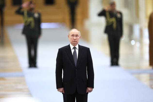 UAE Russia 8576114 06.12.2023 Russian President Vladimir Putin attends a welcoming ceremony before a meeting with President of the United Arab Emirates Sheikh Mohamed bin Zayed Al Nahyan at Qasr Al Watan Palace in Abu Dhabi, United Arab Emirates. Sergei Savostyanov POOL Abu Dhabi United Arab Emirates  Copyright: xSergeixSavostyanovx